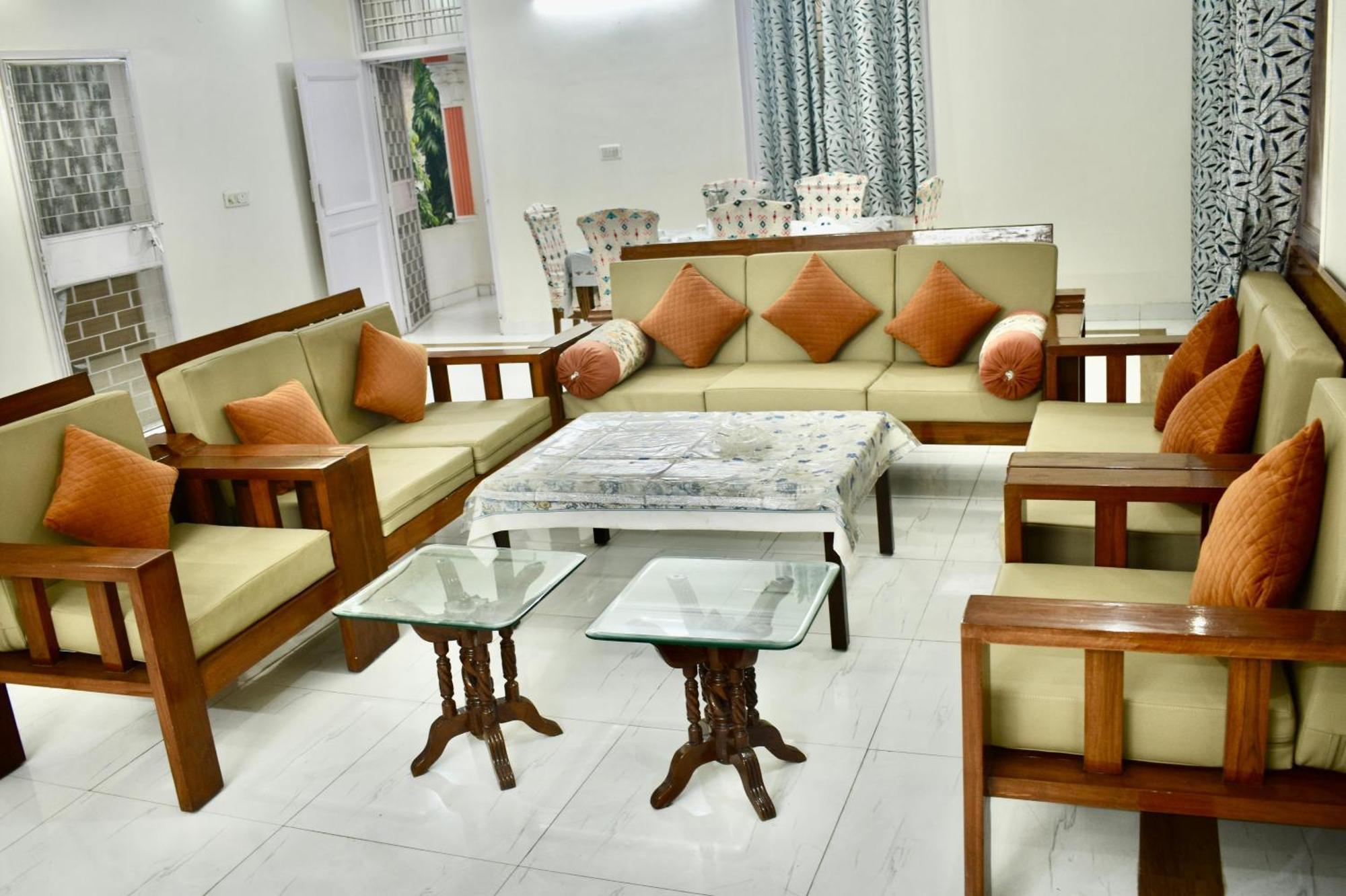 Abhilasha Villa ฟารีดาบัด ภายนอก รูปภาพ